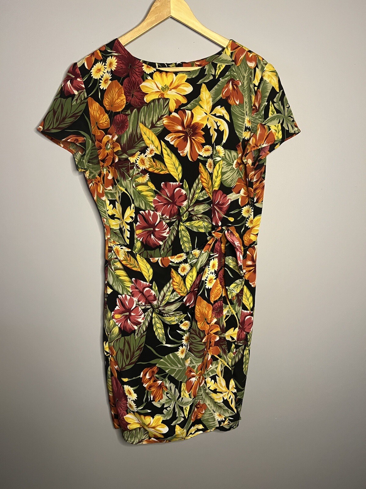 Vintage tropical coco bianco wrap dress