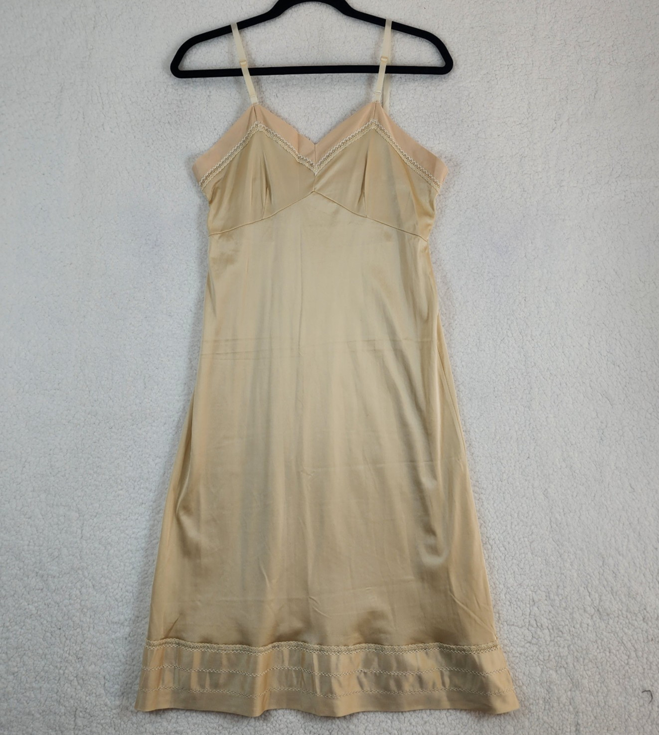 Vtg LEGGS Full Dress Slip Beige Size 36 100% Nylon Semi Sheer Lace Trim Feminine