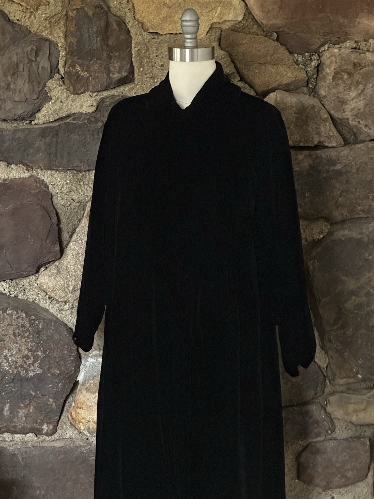 Vintage 1950’s Black Velvet Evening Coat
