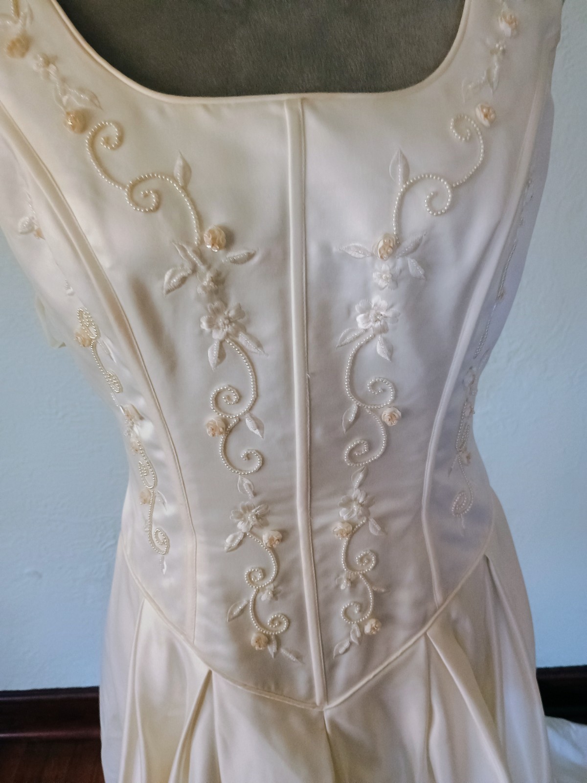 SINCERITY SATIN FEEL WHITE WEDDING GOWN, CAPE, HEADPIECE & VEIL SZ 14 #5