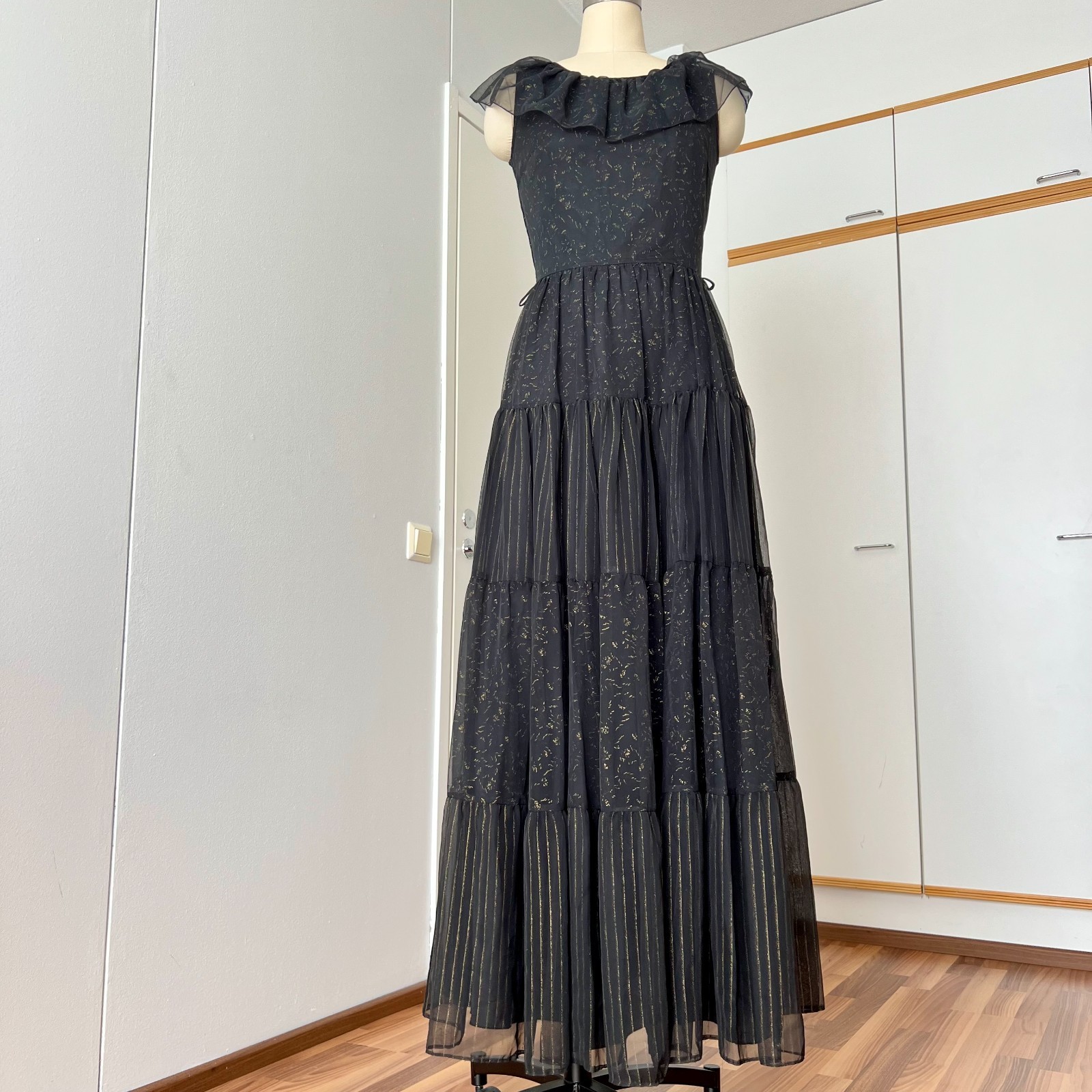 1970s VERA MONT Black Tiered Prairie Maxi Dress Sleeveless Ruffle Floor Length