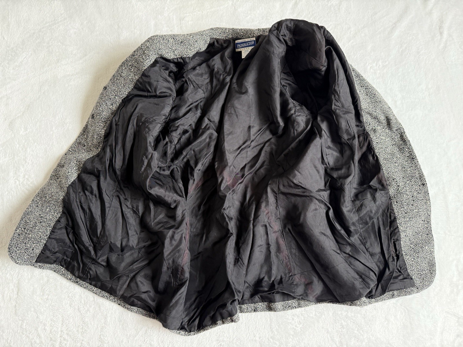 Vintage Pendleton Black & White Wool Blend Made In USA Size 16
