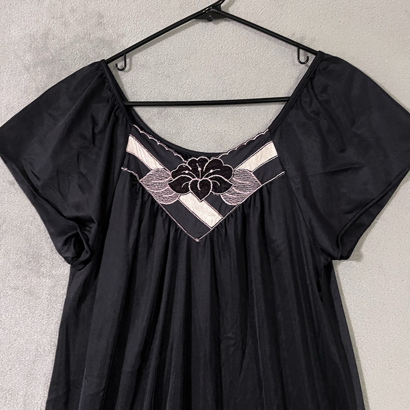 VTG LADY CAMEO DALLAS NIGHTGOWN Black Long Slip Dress Womens M Embroidered