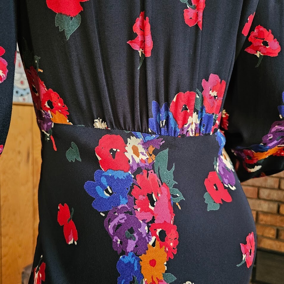 Vintage 80s does 40s Rayon Dramatic Floral Rayon Midi Formal Tea Party Dress M/L