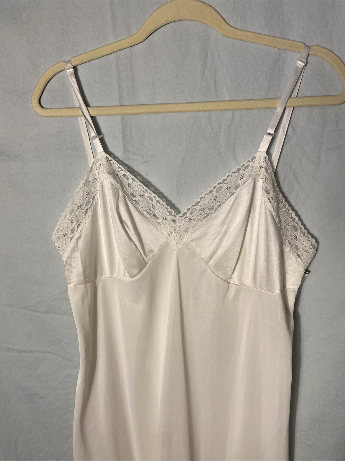 VTG Vanity Fair 10-103 Sz 36 Semi-Sheer White Nylon Lace Trim 24″ Rockabilly