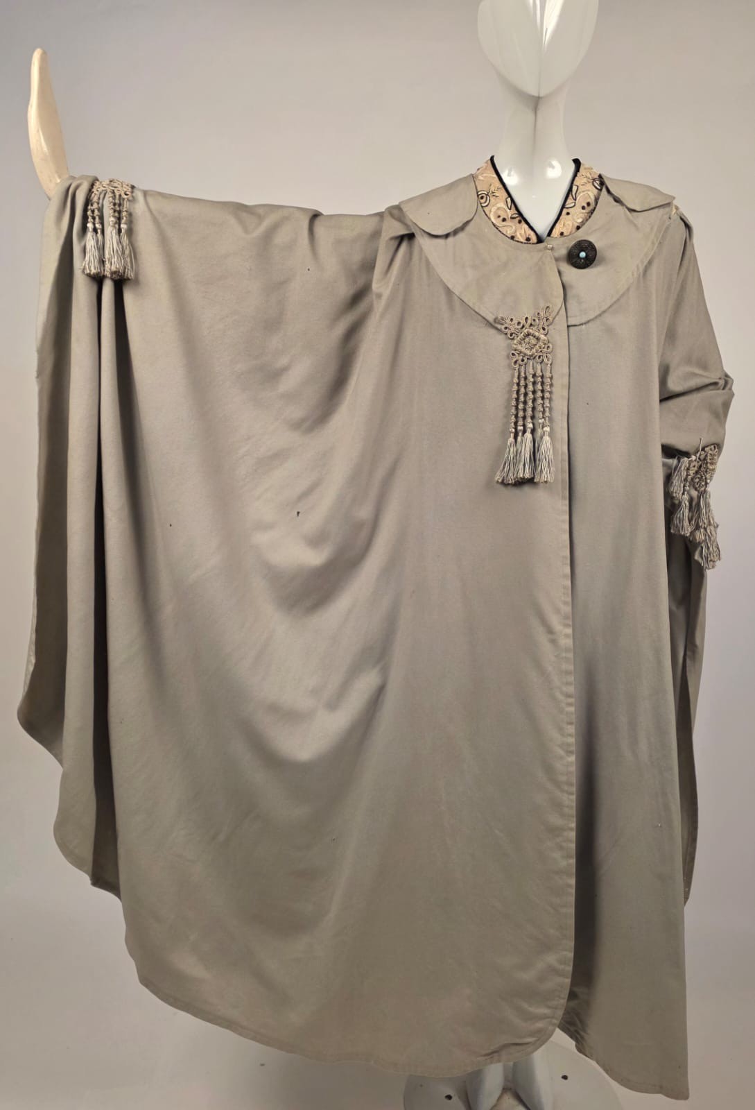 EDWARDIAN DOVE GREY CASHMERE CLOAK CAPE W EMB + RICH SOUTACHE TASSEL TRIM