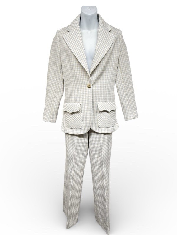 VTG Rhodes Woman’s Leasure Suit, Size Small, Plaid Gray White Beige 2 Piece Set