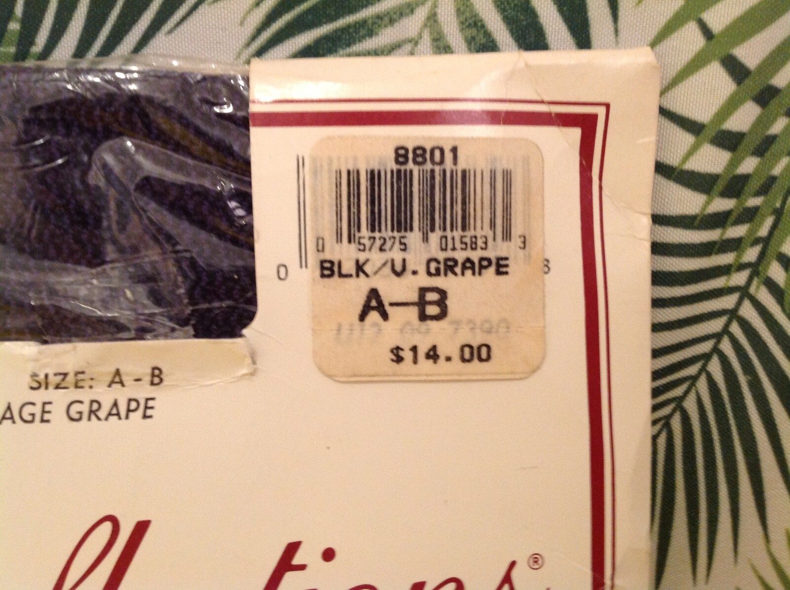 Vintage Pantyhose Hanes Opaques Color Vintage grape size A-B B005C