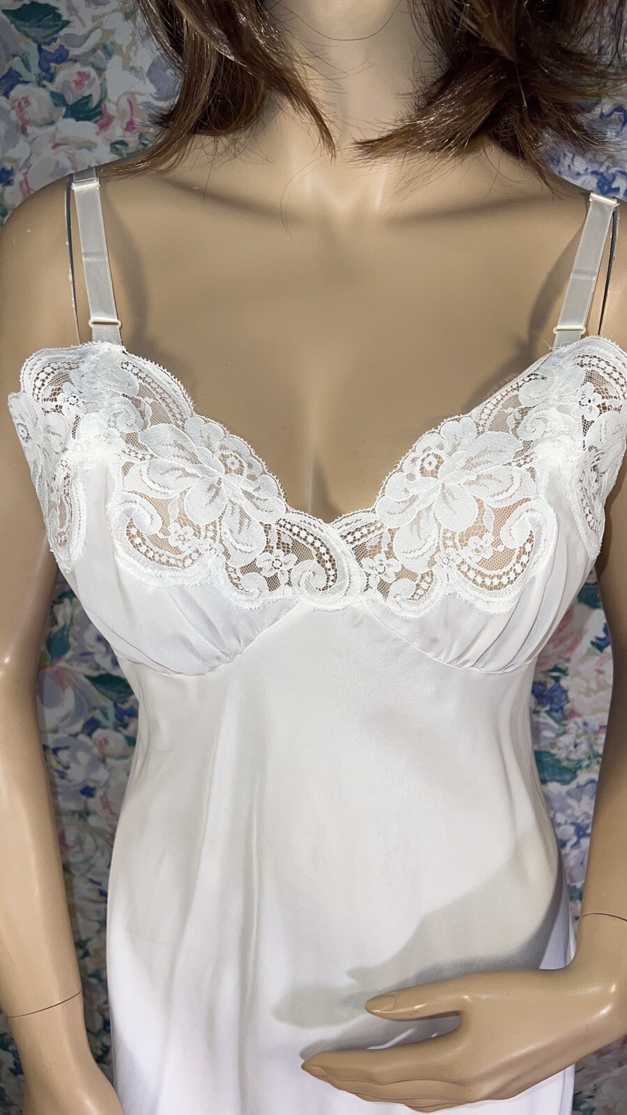 Vintage LADY LYNNE Swishy Taffeta Nylon Blend Full Slip White Size 36