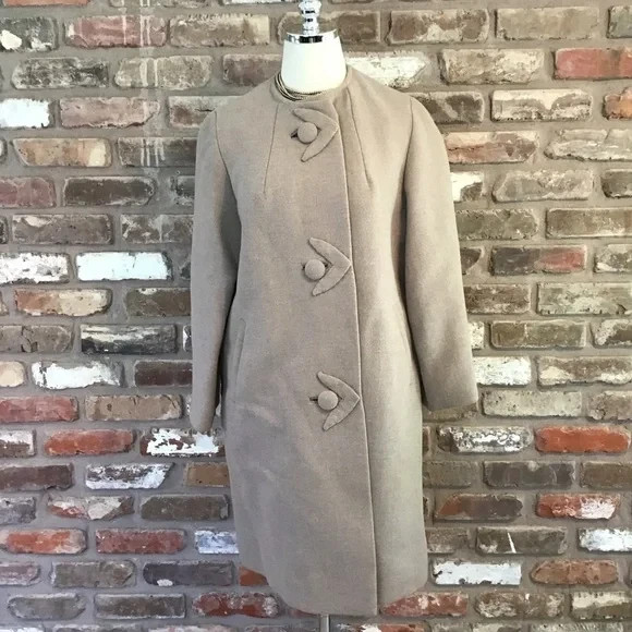 VINTAGE Women’s 50’s 60’s Textured Beige Tan Collarless Minimalist Design Coat