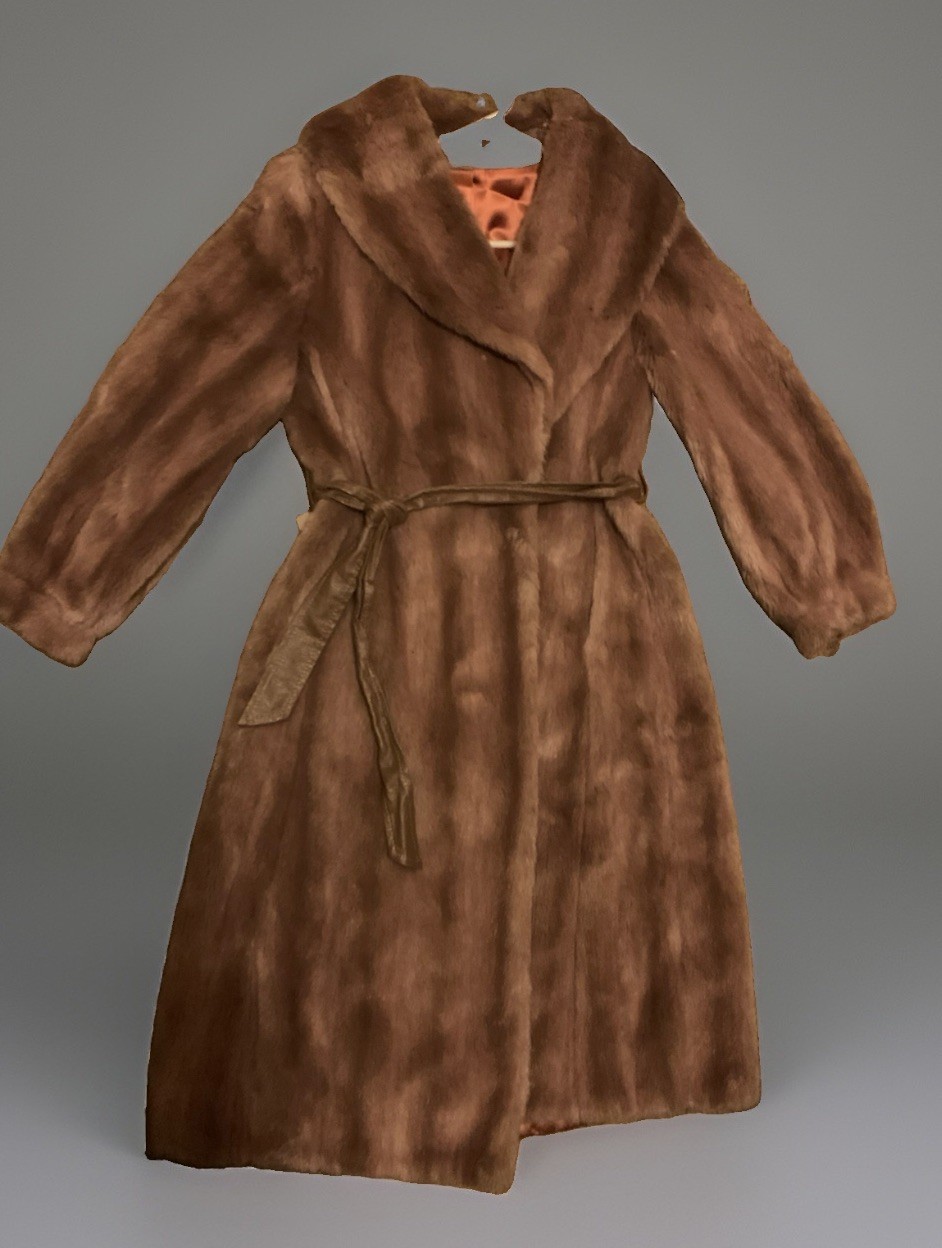 Women’s Vintage Light Brown Genuine Mink Fur Coat Jacket