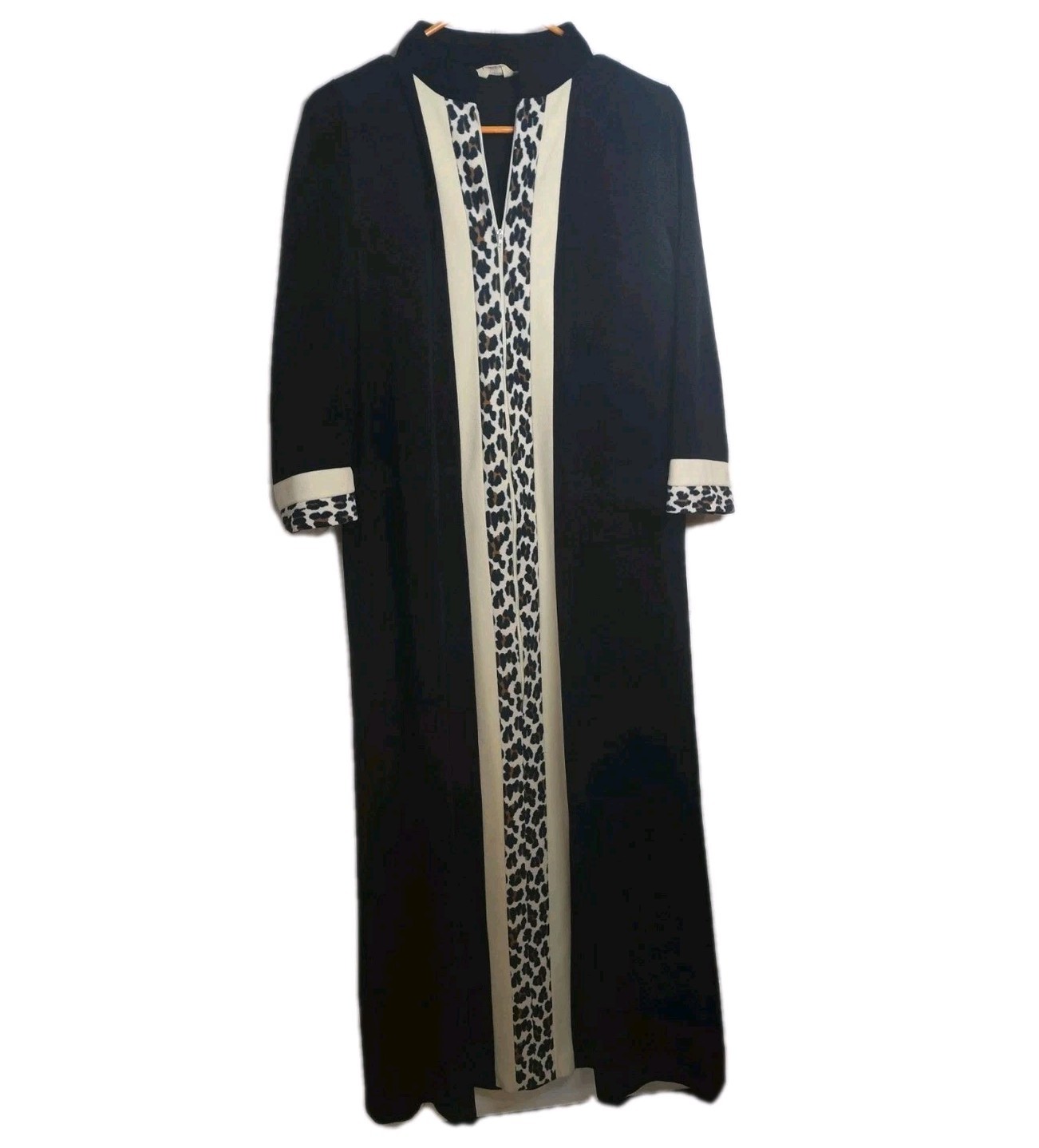 Vintage Vanity Fair Full Zip Robe Black With Animal Print Size 10 Pocket Mobwife