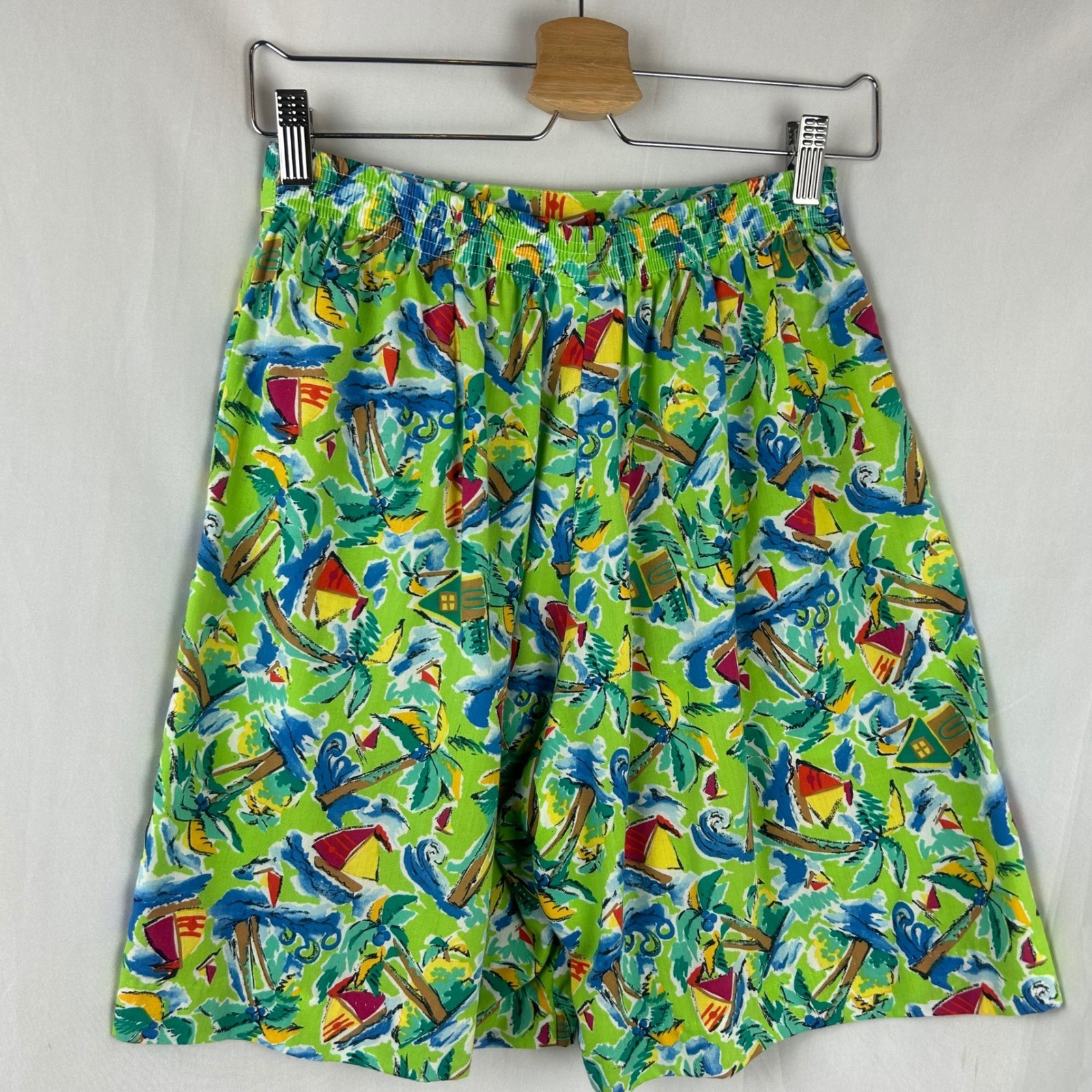 Vintage Jantzen Classics Tropical Island Print Shorts Green 90s High Waist 4