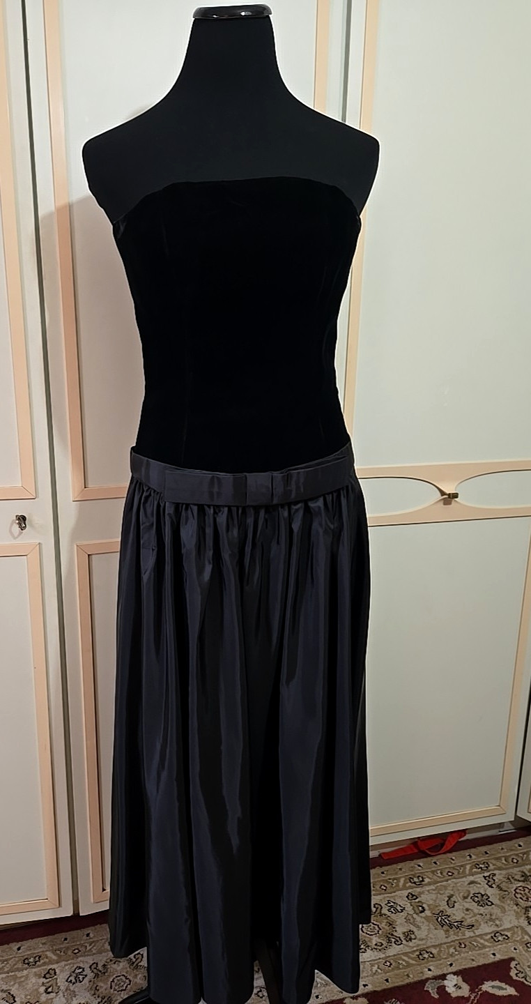 Vintage Velvet Taffeta Gown by s.g. gilbert~Strapless, Evening, Full Skirt~ Sz 6