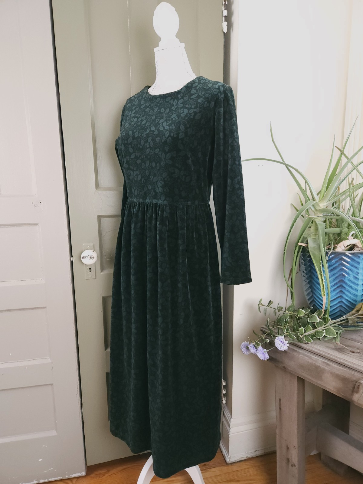 LL Bean Velvet Dress Vintage 1990s Dark Green Holly Berries Women’s M
