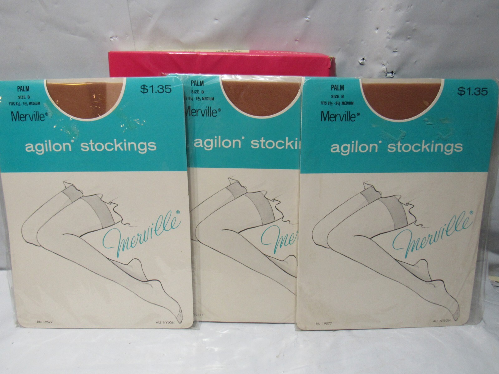 3 pack’s Vintage Merville Agilon Stockings. Size B Fits 8.5-9.5 Medium (Q81J)
