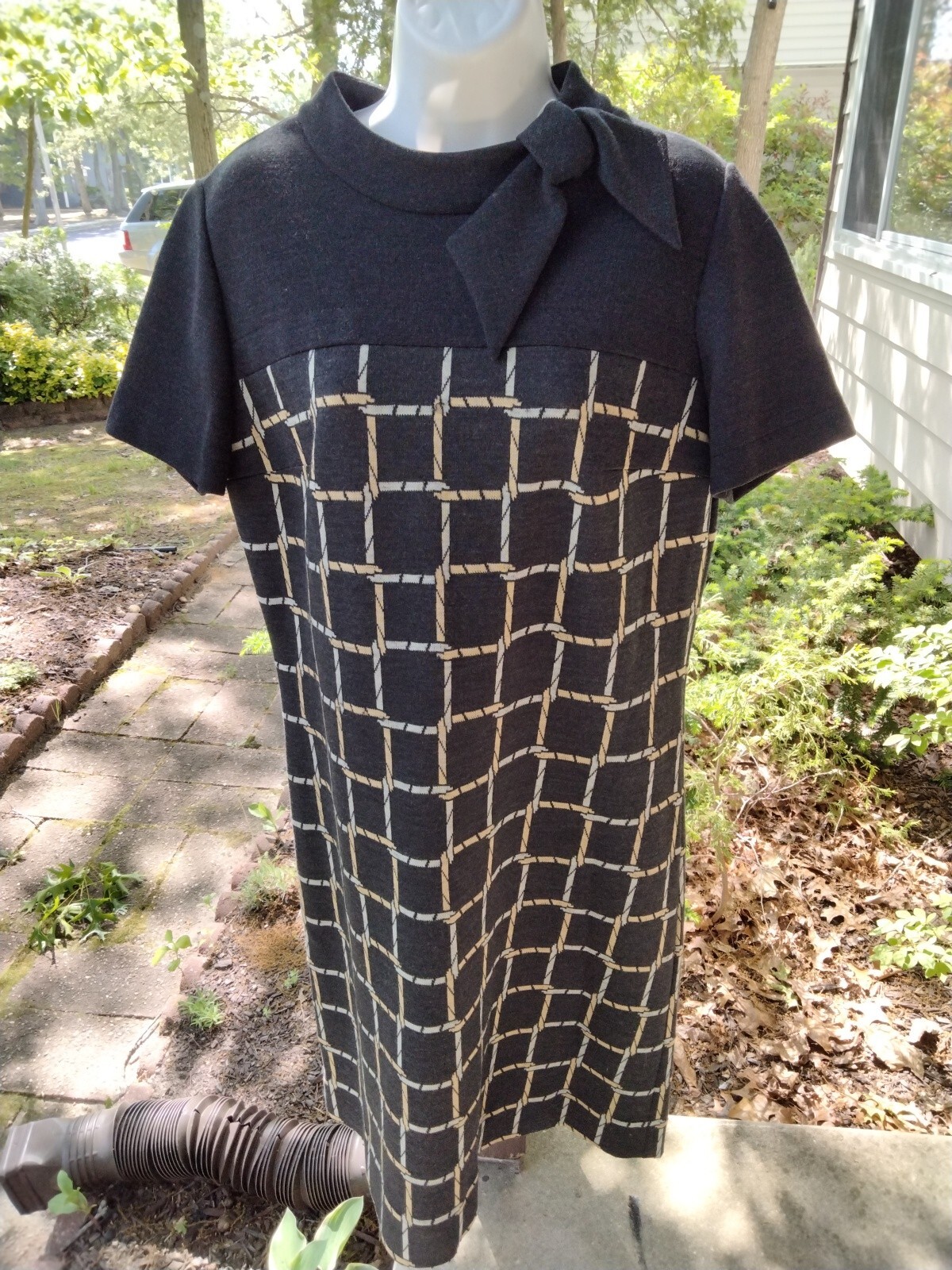 Vintage 1960s Leslie Fay Knit Dress Large Xl dark gray black ? abstract