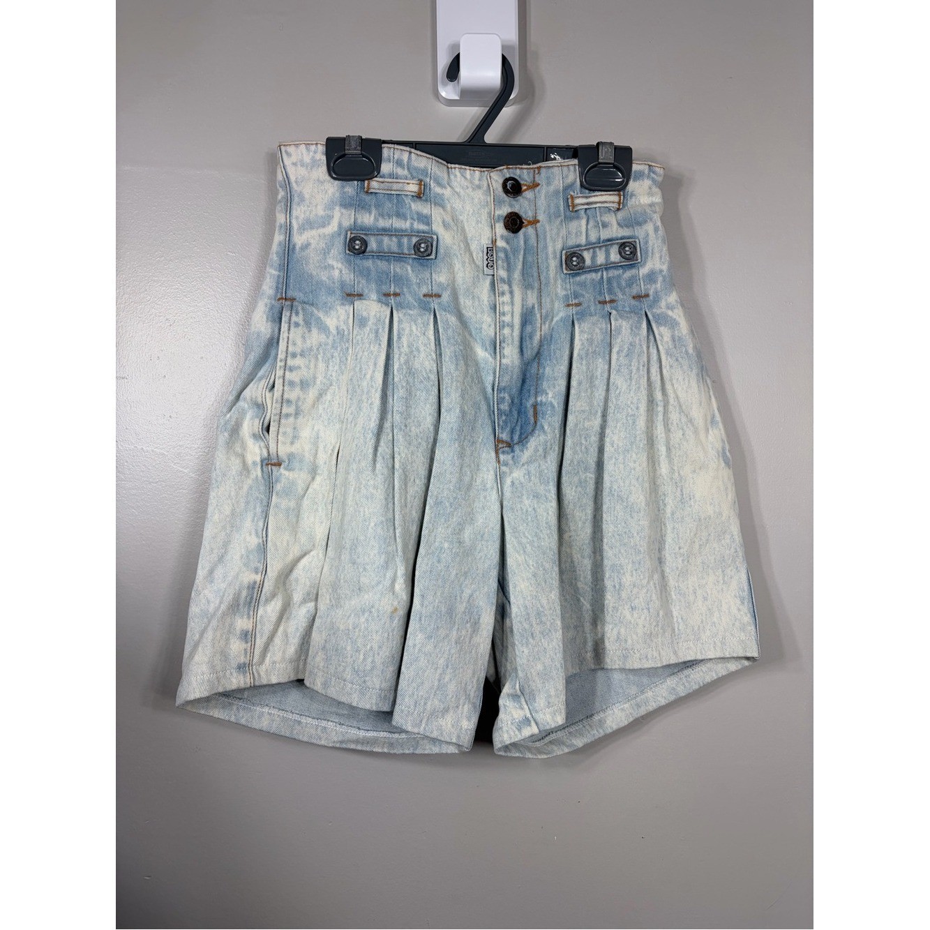 Vintage Bojo One World Acid Wash Pleated Denim Shorts High Waist 28