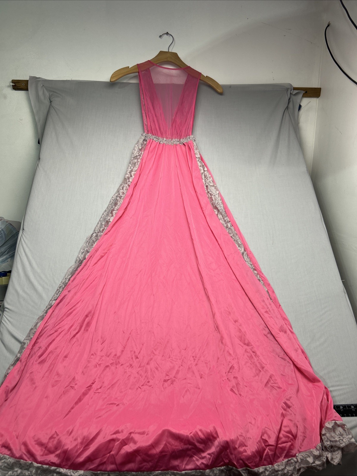 VINTAGE 1960’S GLYDON’S LACE TRIM CHIFFON NIGHT GOWN SIZE SML