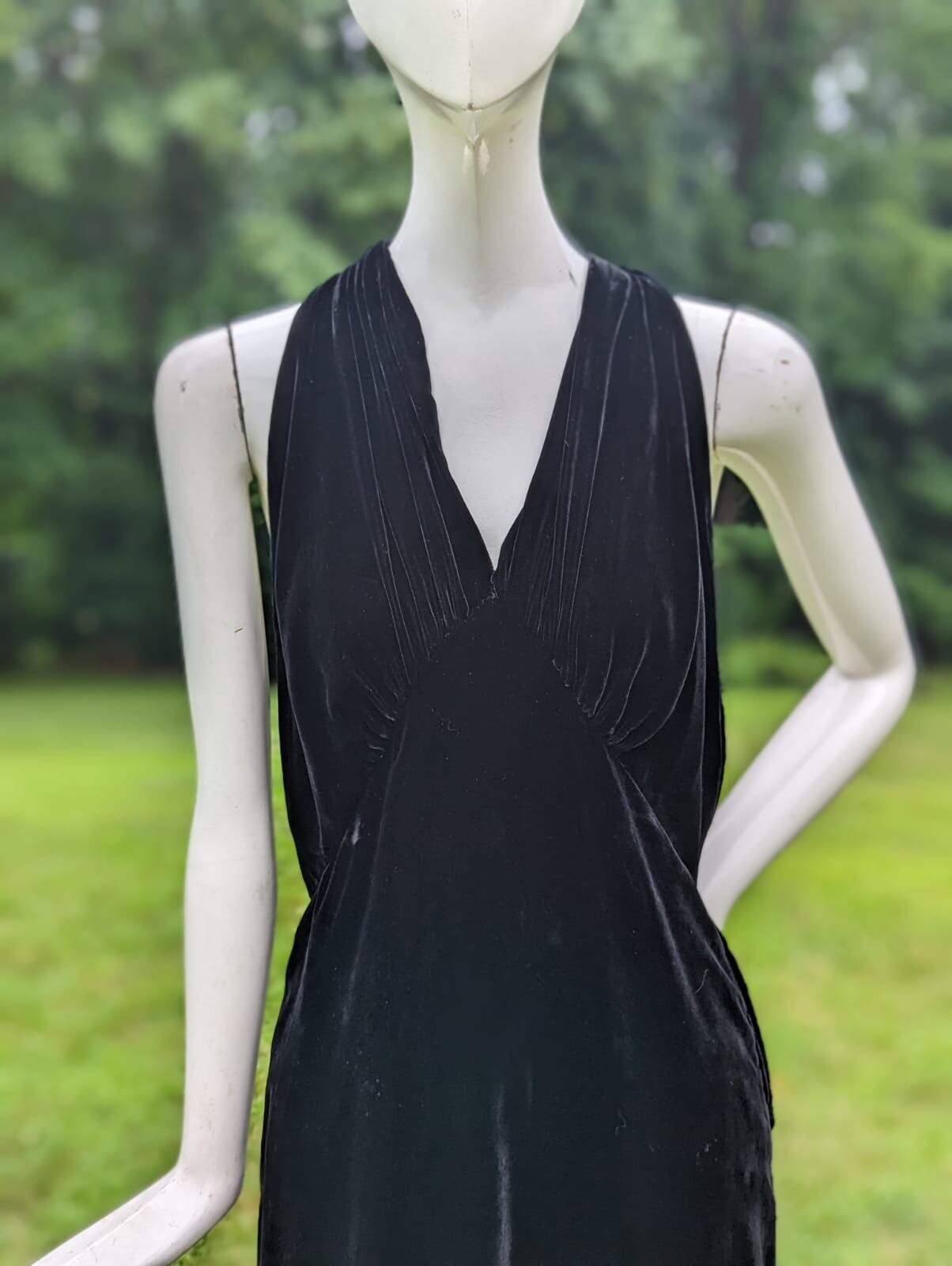 ALLURING 1930’S BLACK SILK VELVET LONG DRESS W OPEN DOUBLE STRAP BACK