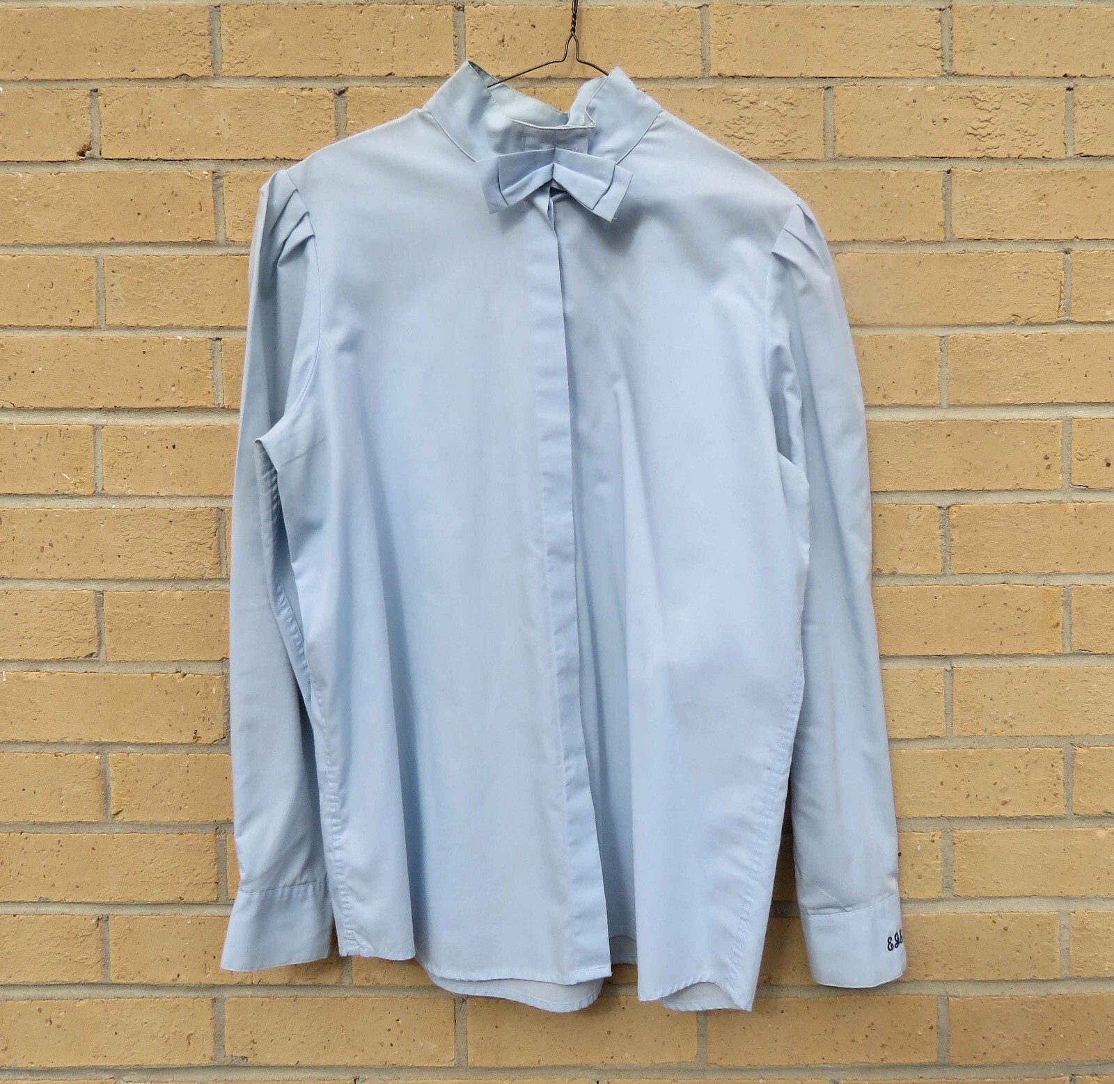 Laura Scott Sky Blue Dressy Blouse with Bow Tie size 16, has monogram – preowned