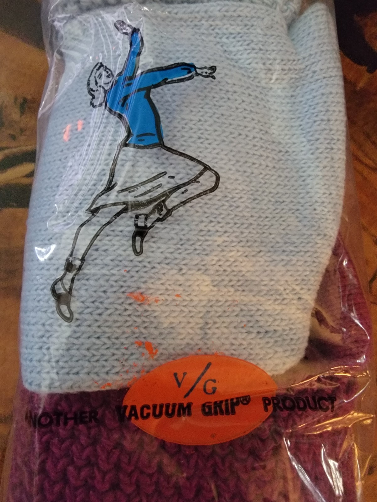 VTG Sofpuff NEW 2 Pair Socks Crew Sz 9 10 11 Vacuum Grip Slouch
