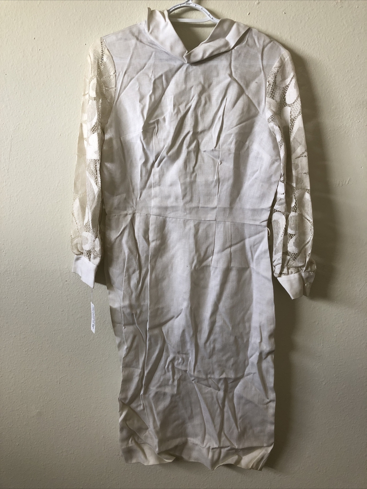 NWT VTG 1960’S White Rayon Dress With Lace Sleeves Size M