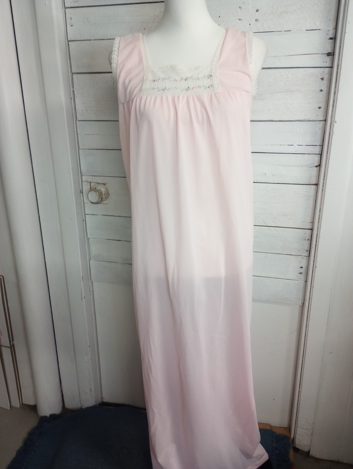 Vintage Stones Wear Pink Nightgown Lace Floral Accent Size Medium