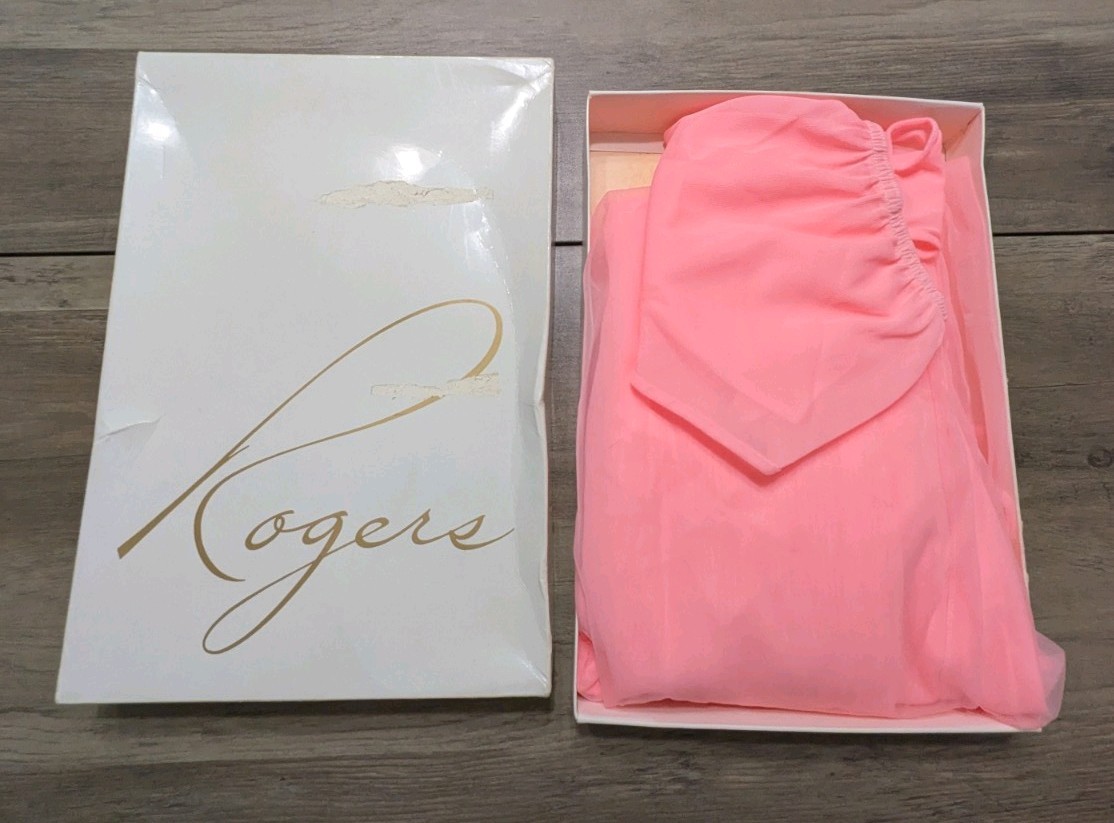 Vintage Lingerie Sheer Babydoll 1960s Coral Pink Nylon Chiffon Lace Flutter…