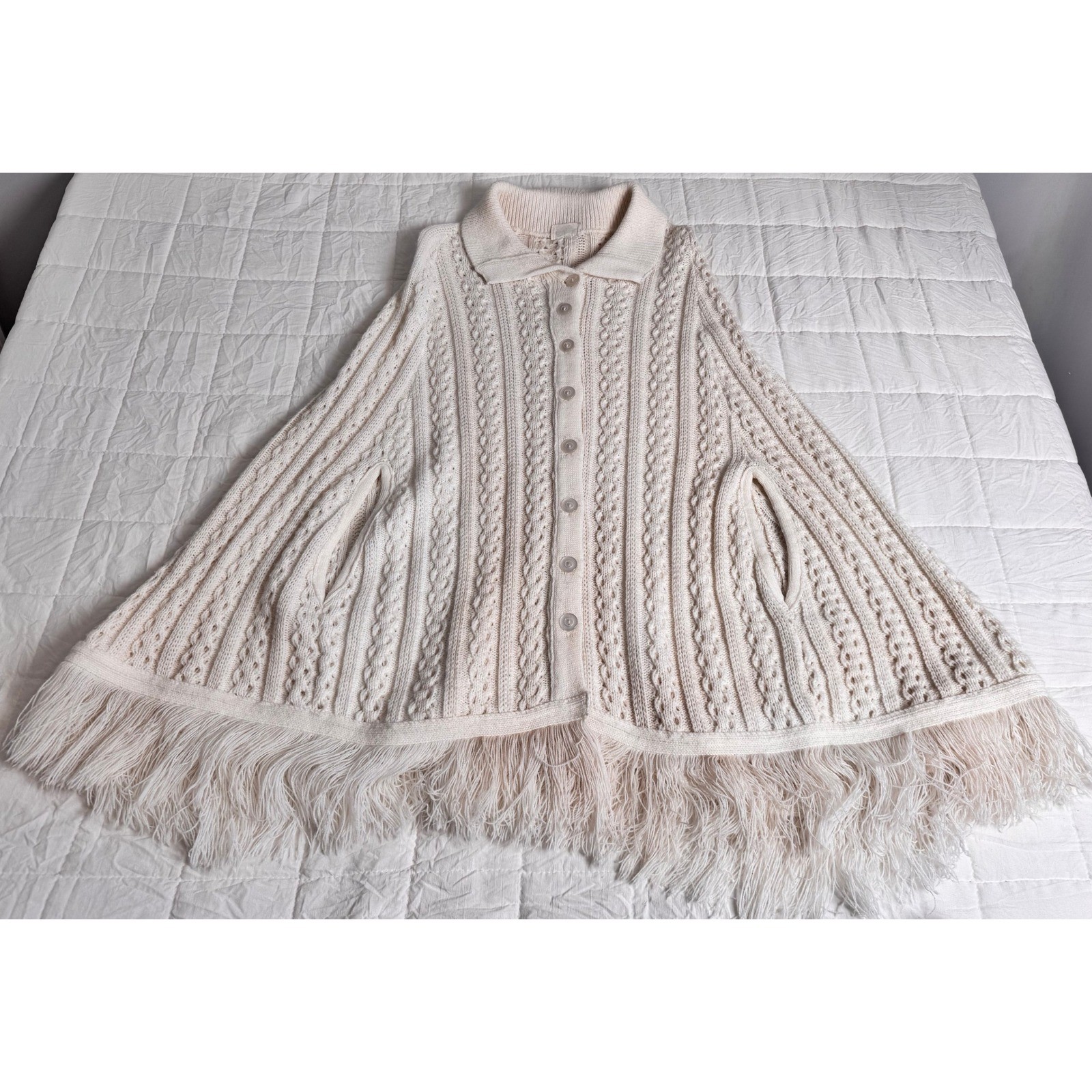 Cottagecore Cream Cable Knit Button Boho Front Poncho Cape Fringe Collared 70s