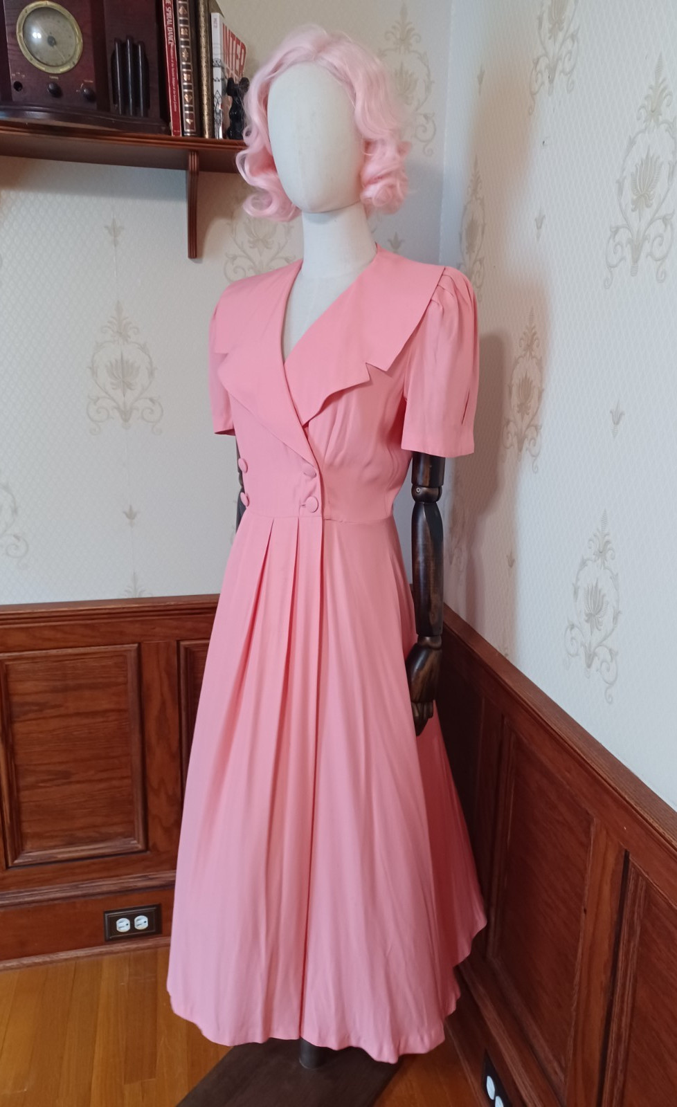 Vintage 1980s/1990s Sweet Pink Puff Sleeve Cottagecore Romantic 40s-Style Dress