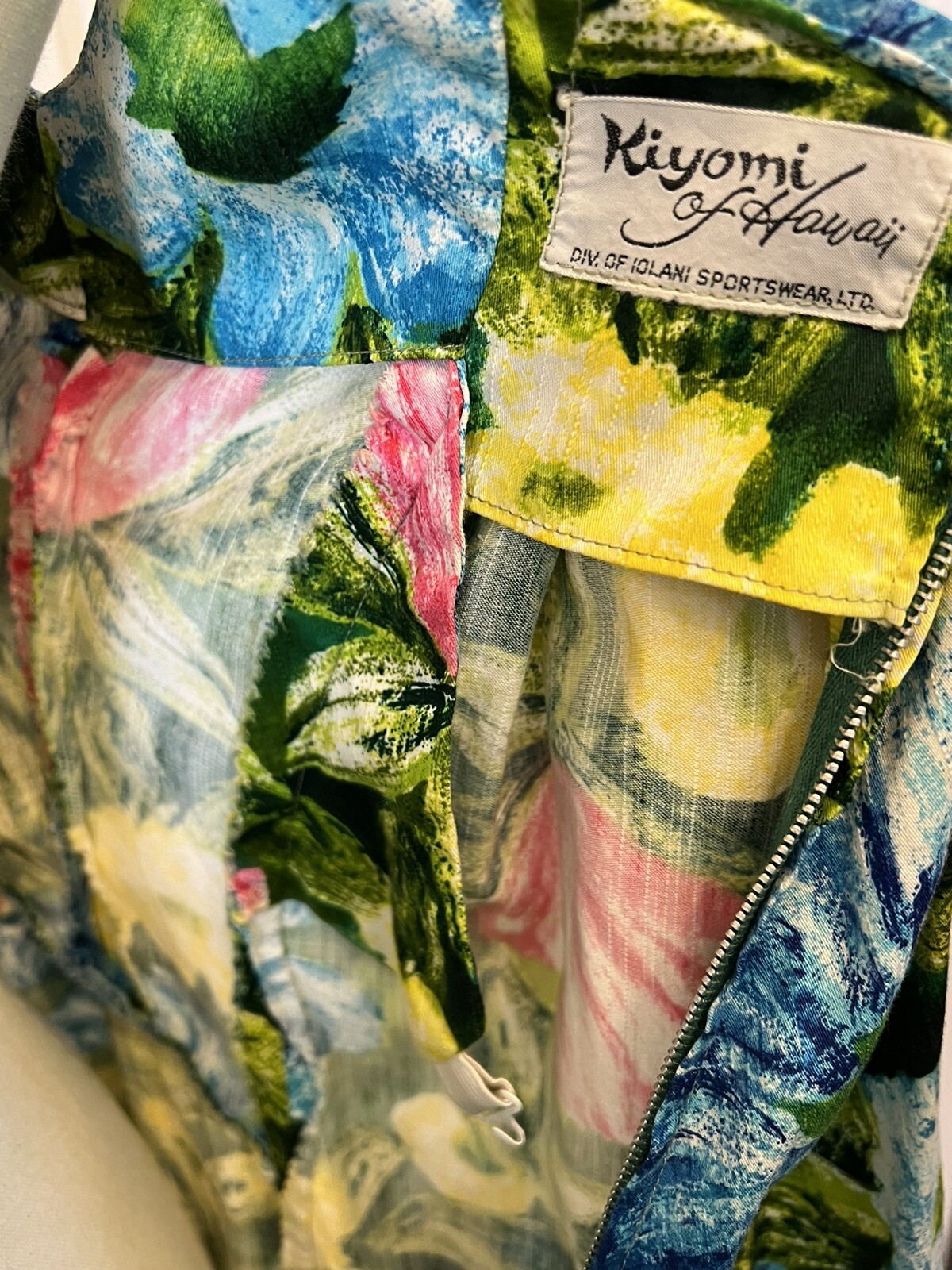 1950s Hawaiian Floral Print Short Dress Kiyomi Hawaii 1960s Caped Cotton