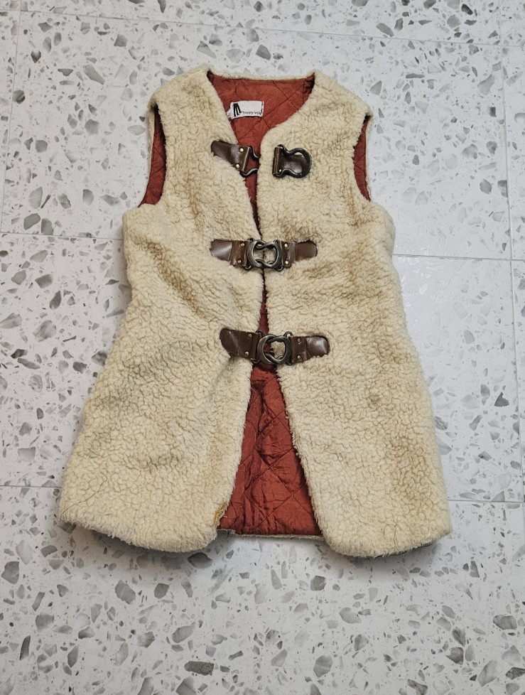 VTG Happy Legs Faux Fur Buckle Vest Women’s XS
