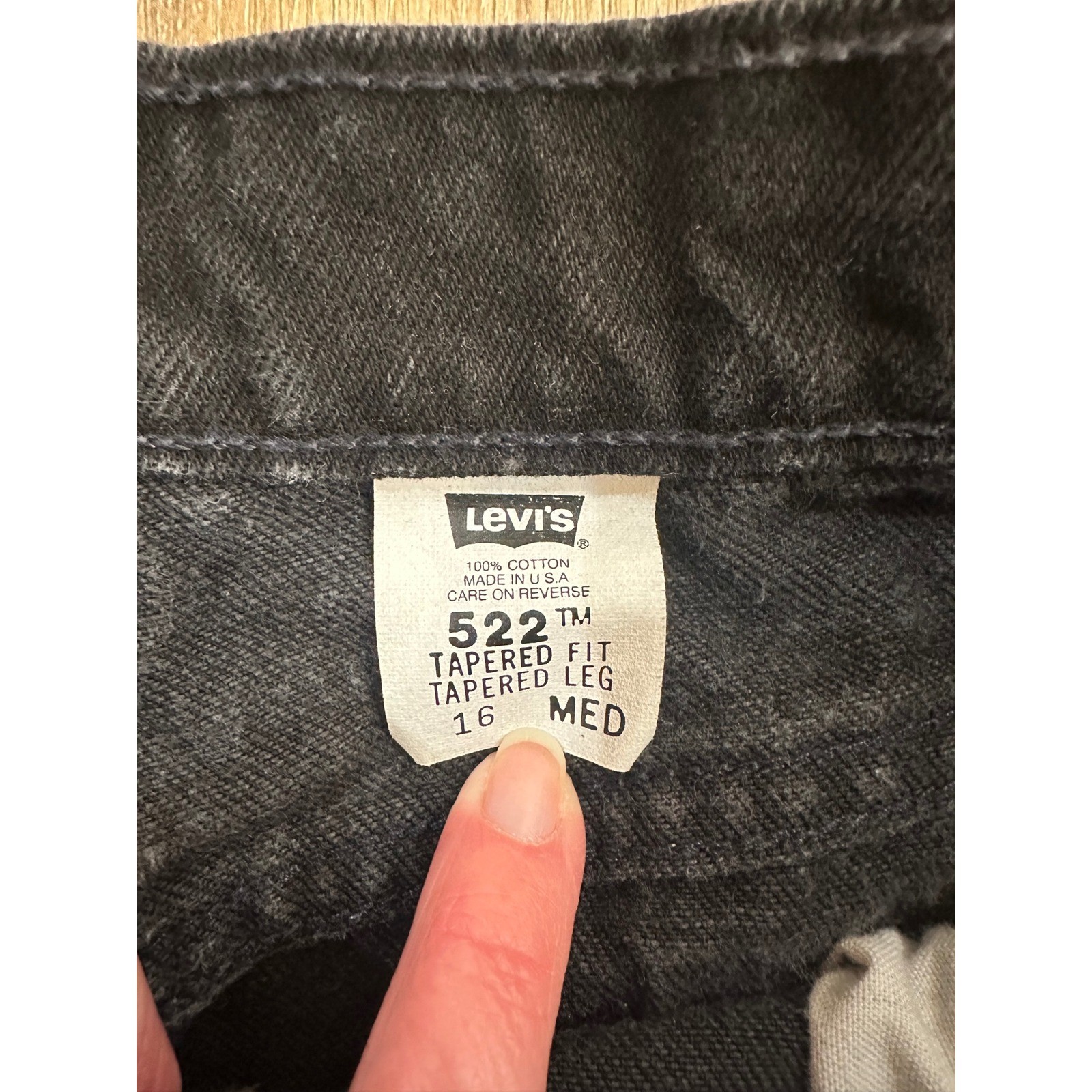Vintage Levis 522 Black High Waisted Tapered Leg Mom Jeans Made in USA Size 16