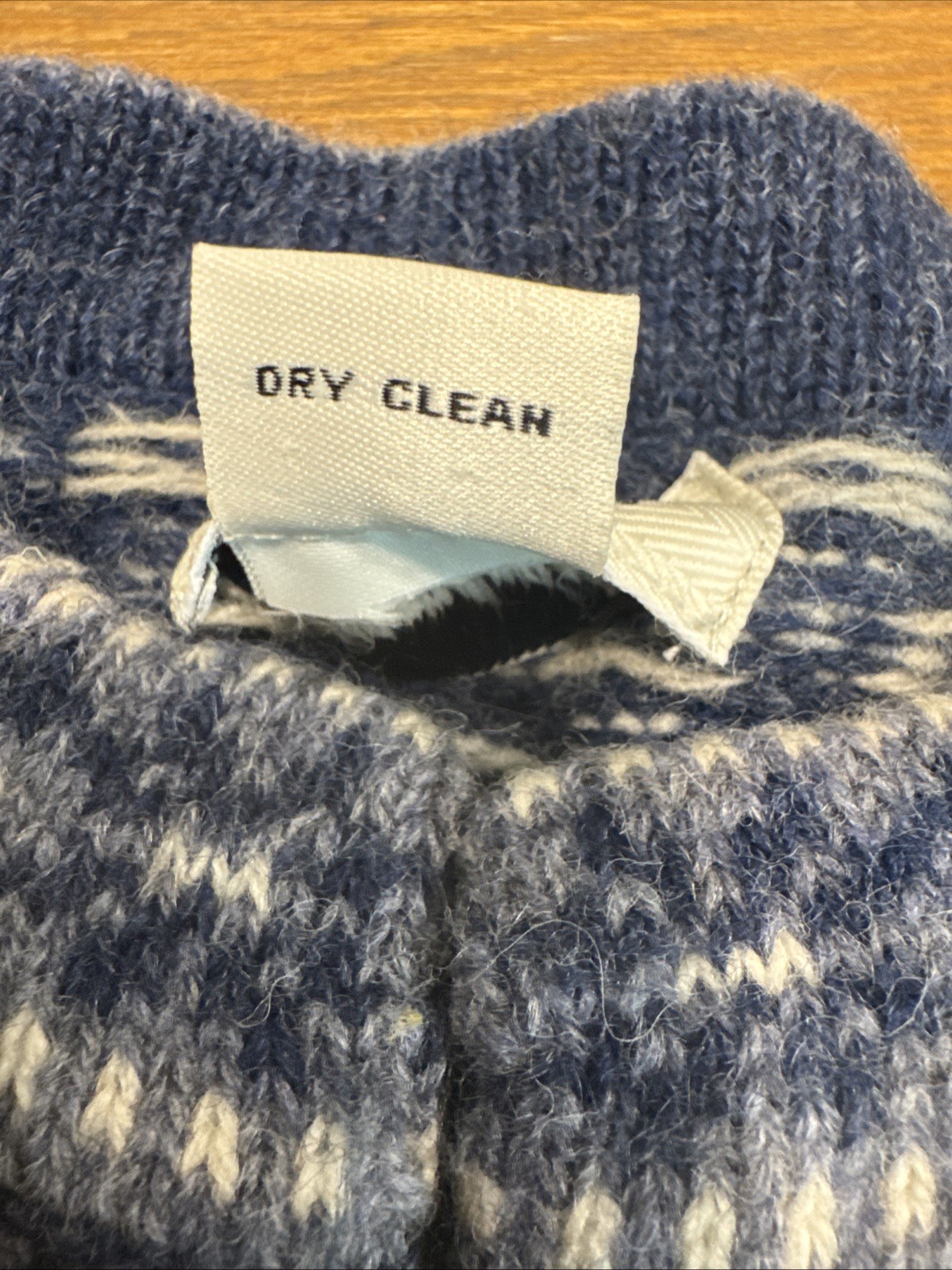 Cambridge Dry Goods 100% Wool Sweater Cardigan Snowflake Metal Button Hook Large