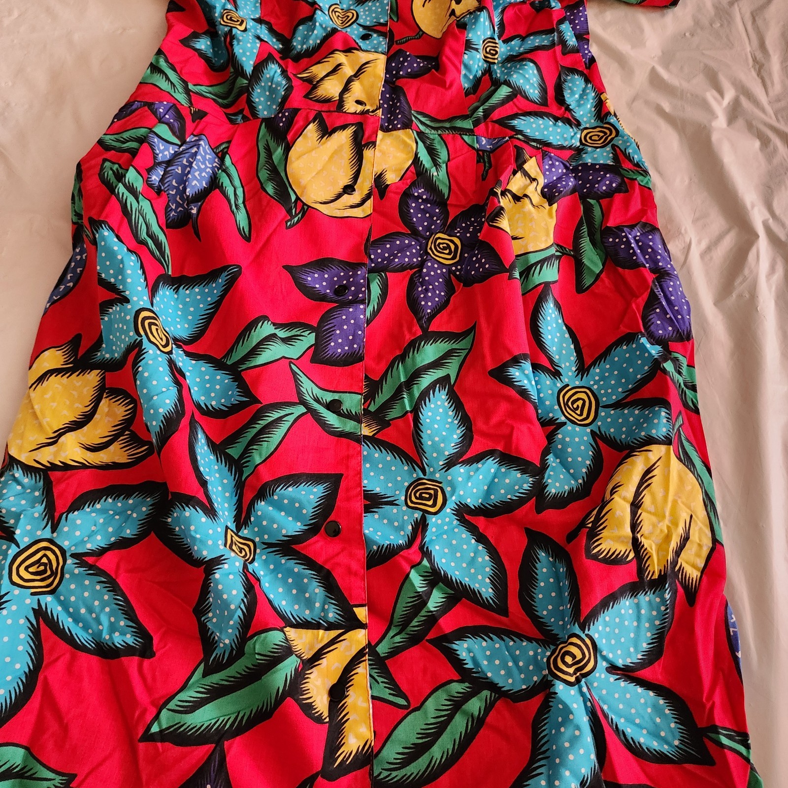 Neiman Marcus CFCF Dress Red Floral Short Sleeve Snap Closure Women 12 Vintage