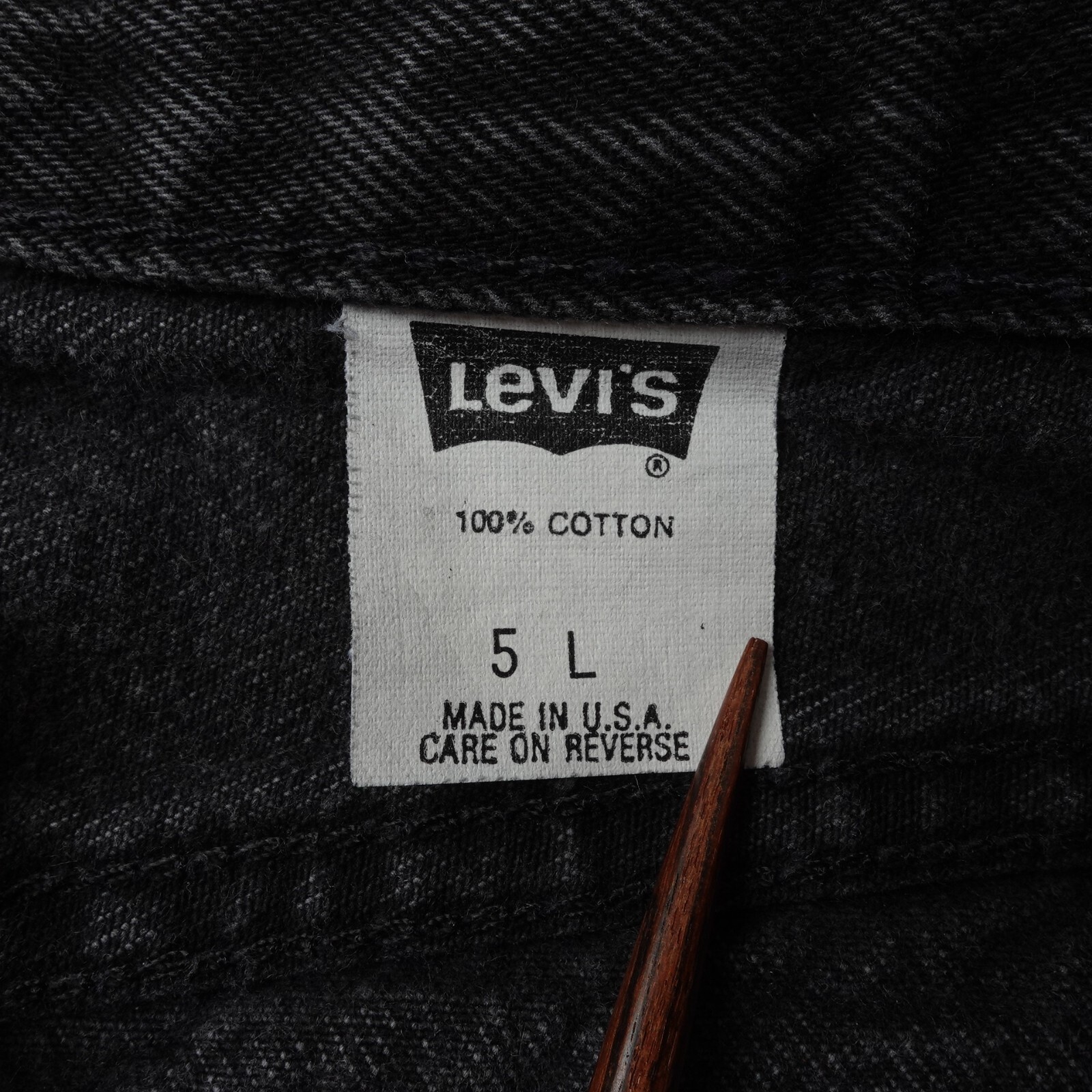 Vintage 90s Levi’s 501 18501-0660 Womens Black Denim Jeans Made in USA 5 L 24×33