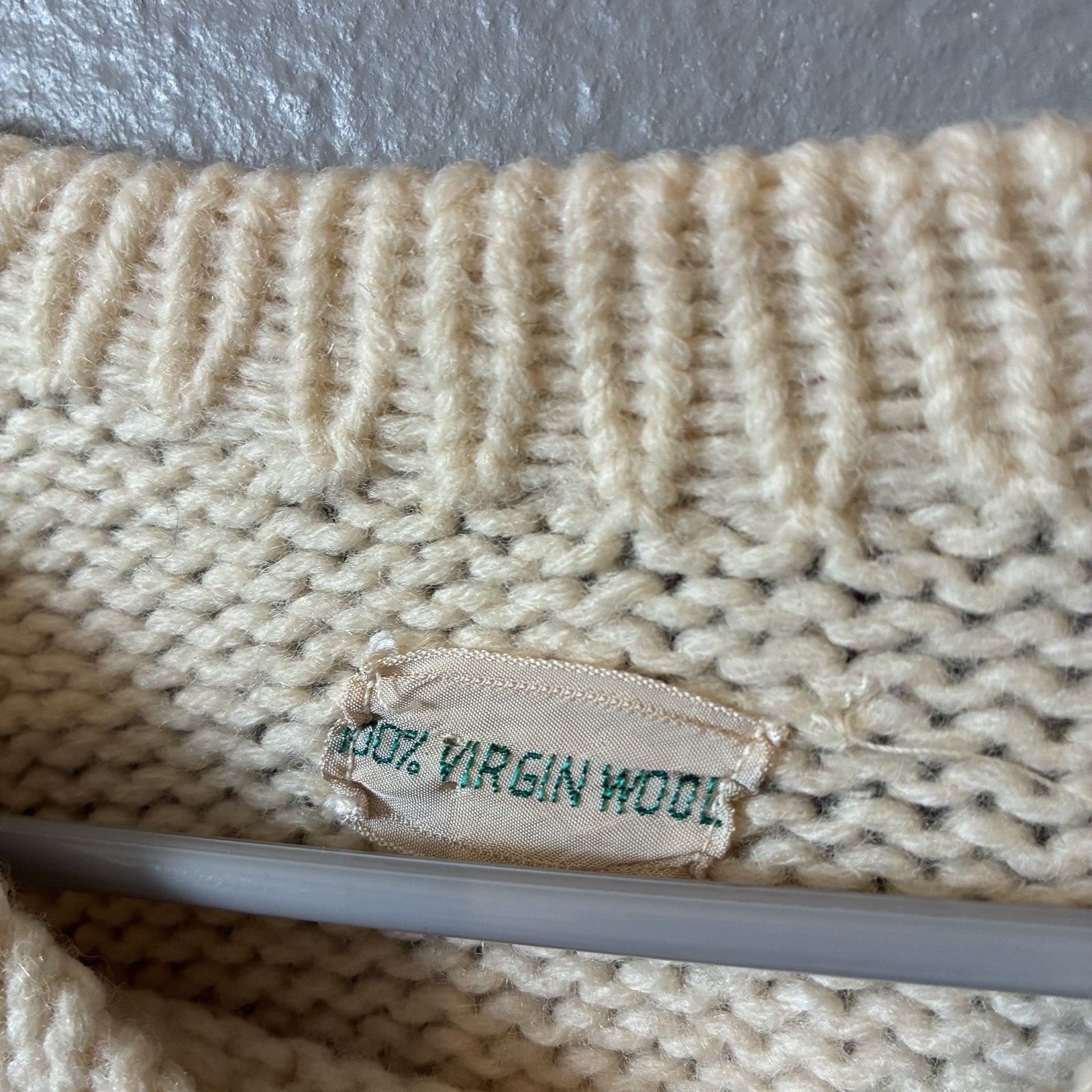 Vintage 50s-60s Cream 100% Virgin Wool Shaker Knit Sweater Small