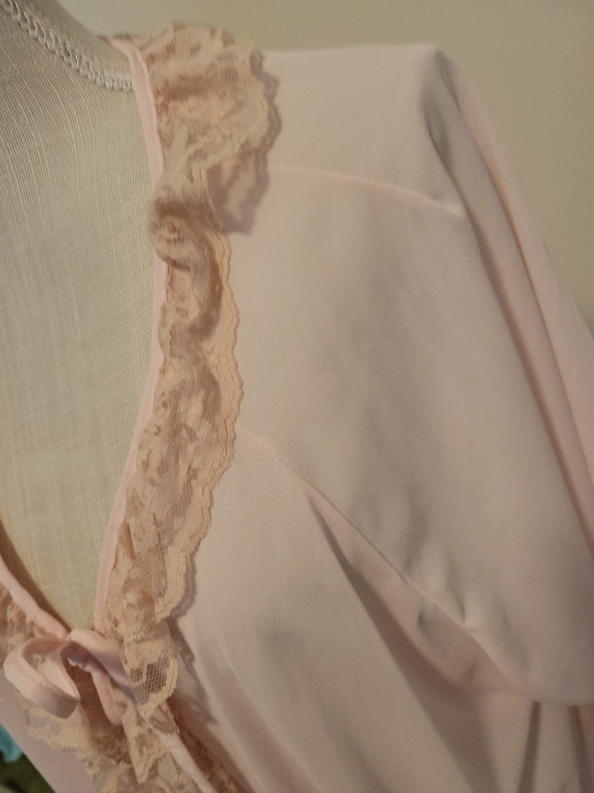 Vintage Roman’s Pink Bed Jacket Lace Trim USA made