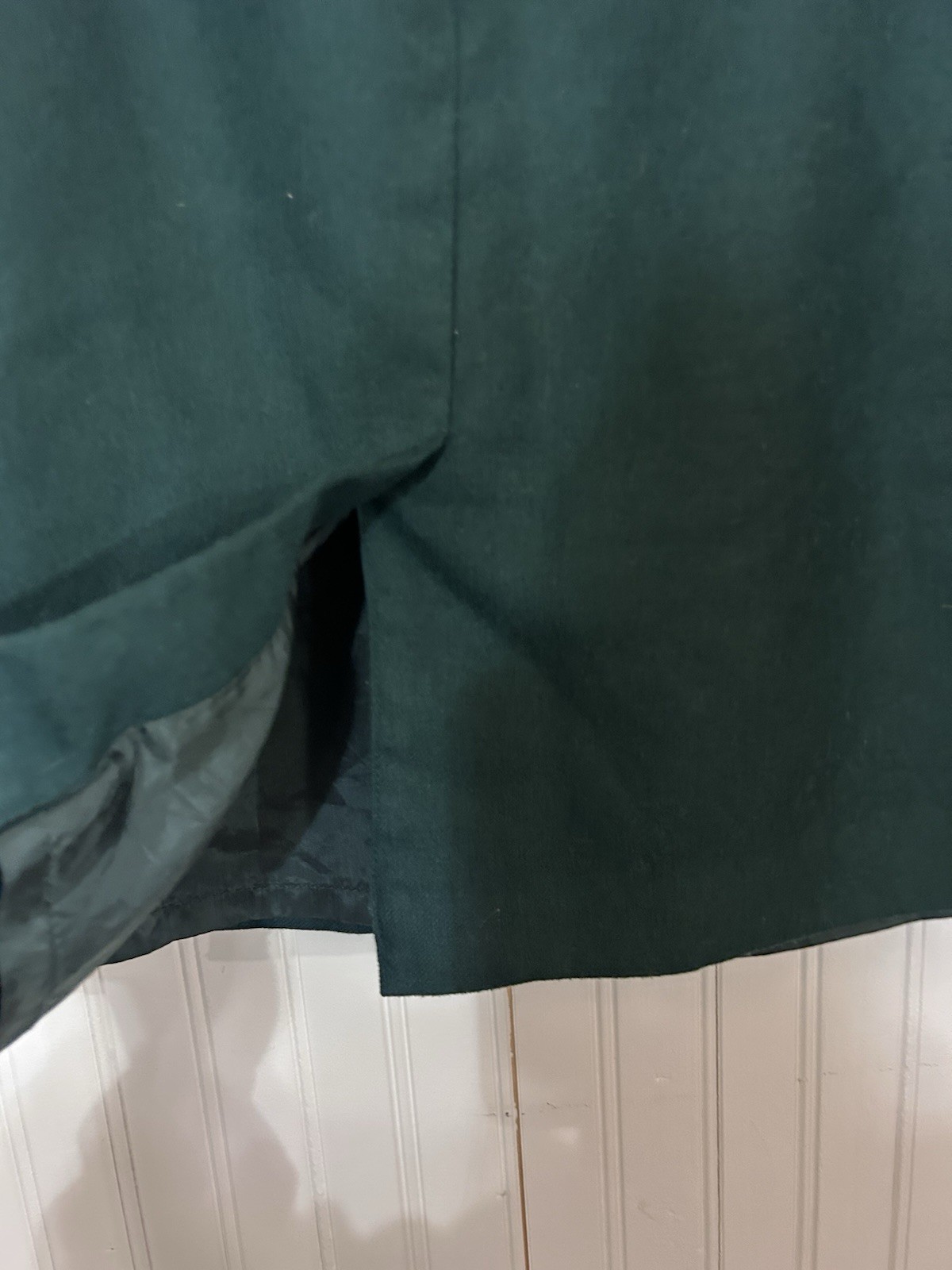 Vintage Green Wool Midi Skirt with Back Zip and Button Size 10 And Pleats