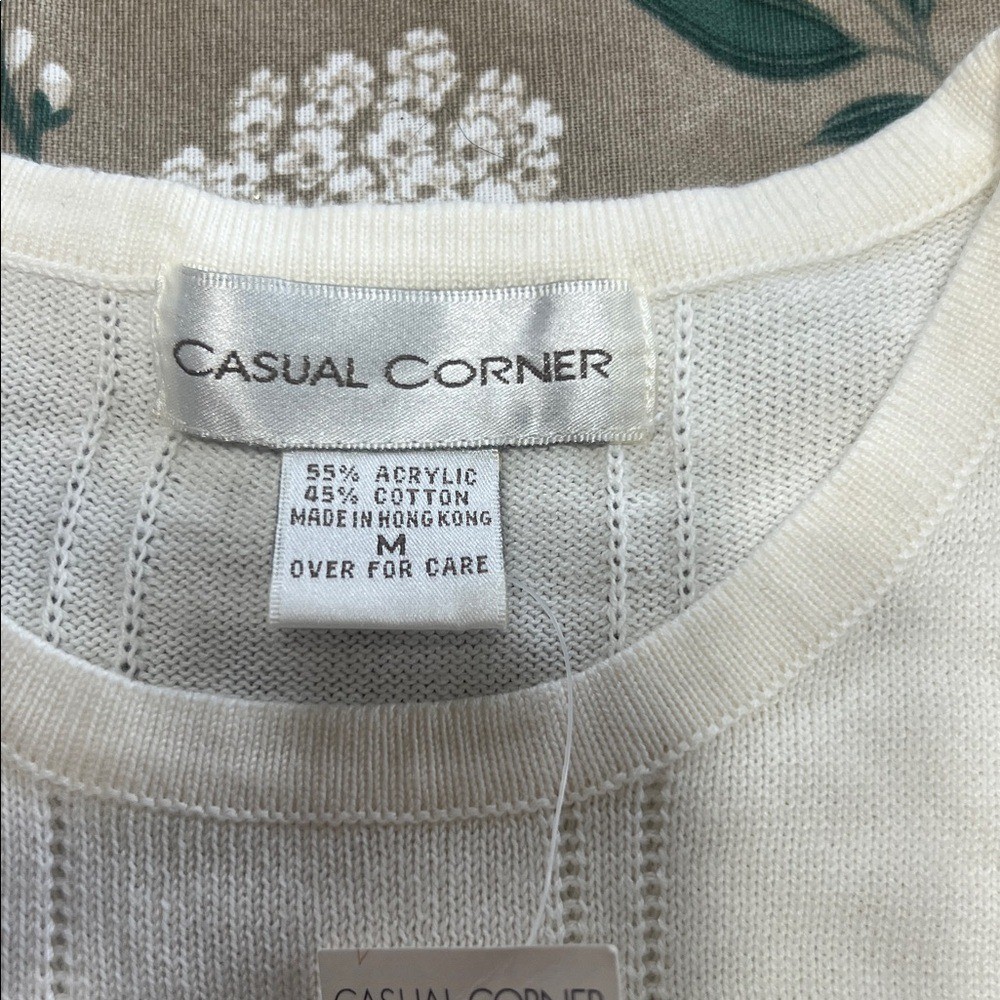Vintage 90’s Casual Corner Women’s Med Cream Short Sleeve Top Timeless New