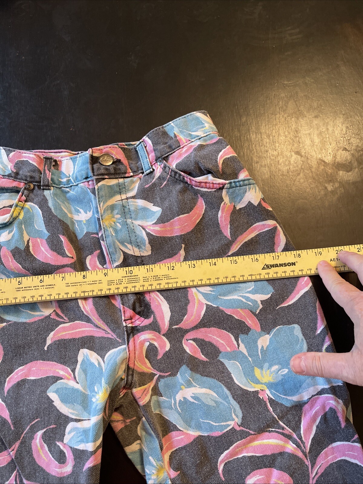Vtg 1980s Juniors Sunset Blues Chic Floral Black Denim Tapered Leg Pants 27X28