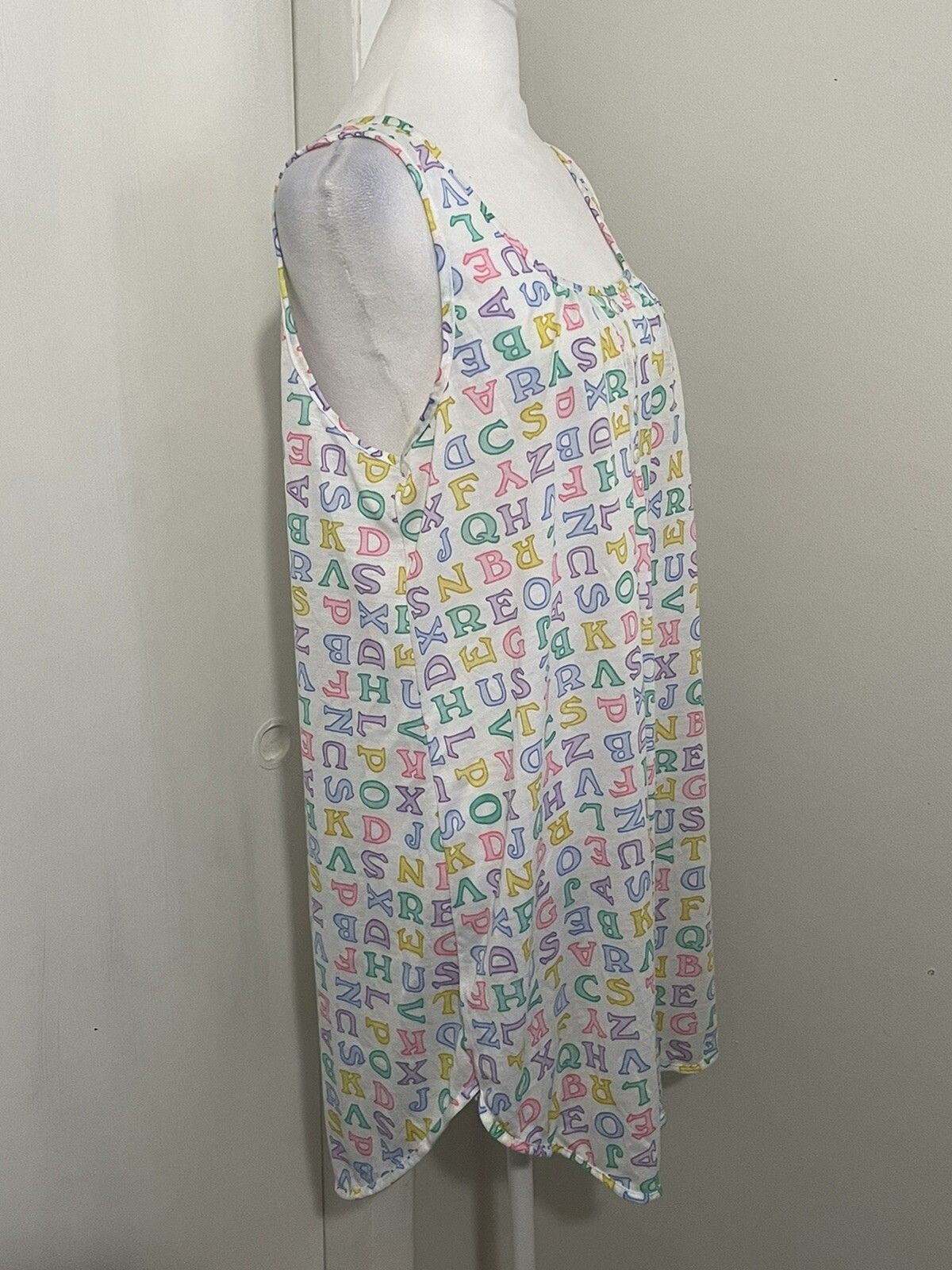Vintage “Kittens” Brand Women’s Sleeveless Nightgown Sleepwear Large Alphabet