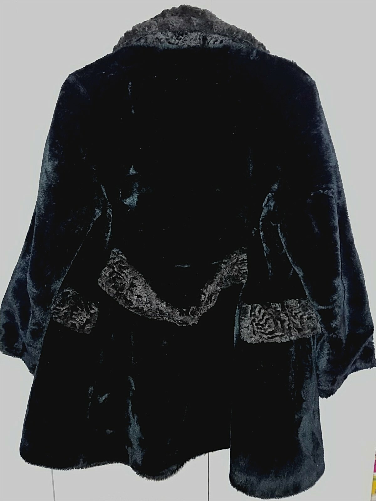 VINTAGE BORGANA BY RUSSEL TAYLOR FAUX FUR/FAUX PERSIAN LAMB COAT-M-GENTLY WORN