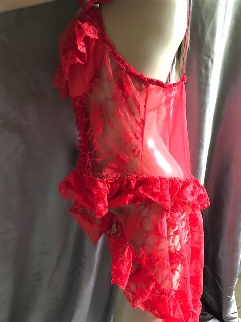VTG TRES CHIC 60′ LINGERIE RED LACE TRIM SZ L