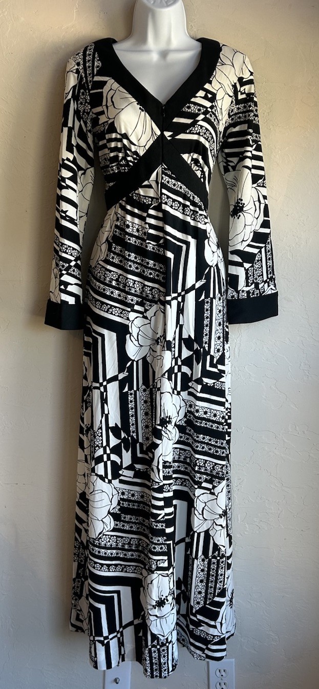 Vintage 70s 100 Parkhouse Maxi Dress 12 Mod Bohemian Floral Monochrome Encron