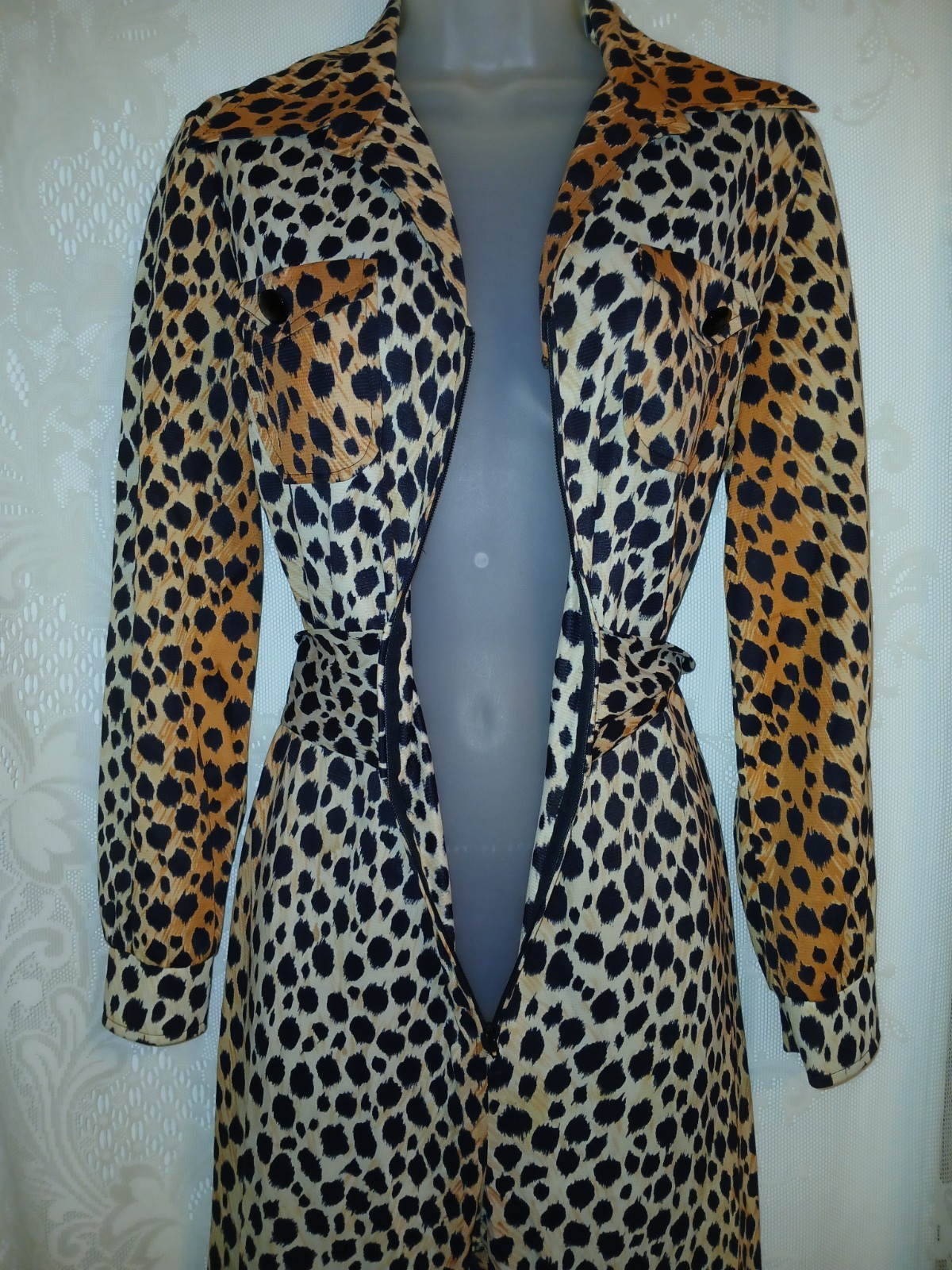 Vintage 70s Disco Leopard Nylon Zip Front Jumpsuit Pantsuit Dagger Collar M EUC