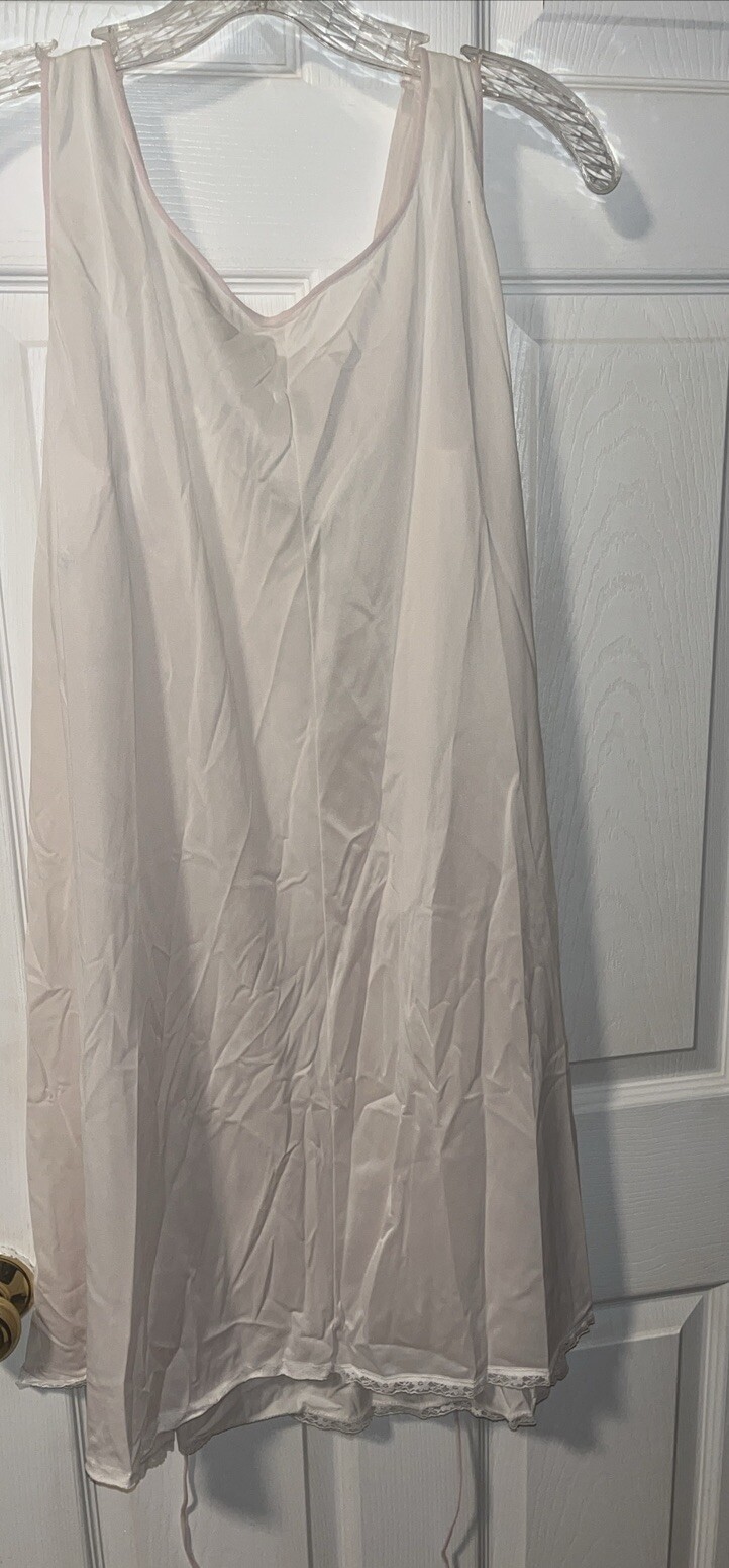 Vintage Gaymode Penneys pale pink Nightgown lace Nylon Medium