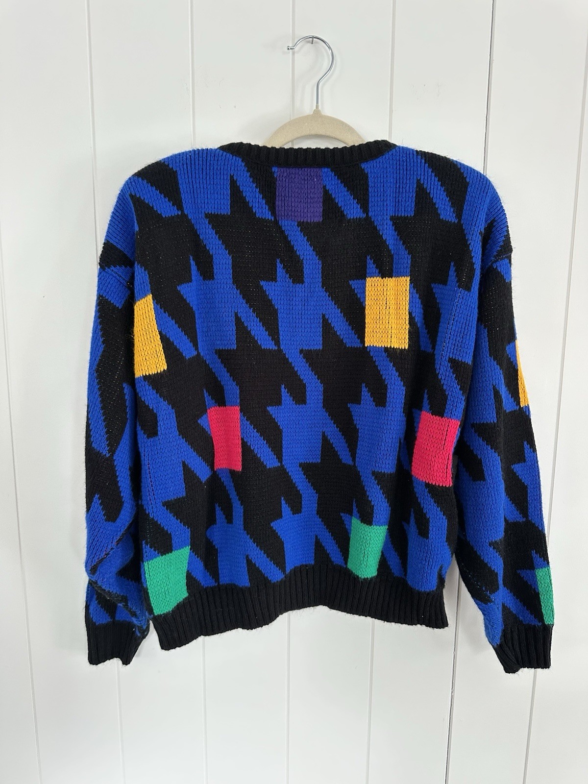 Vintage 1980s Women’s Finesse Bold Geometric Sweater, Size Large (runs Small)