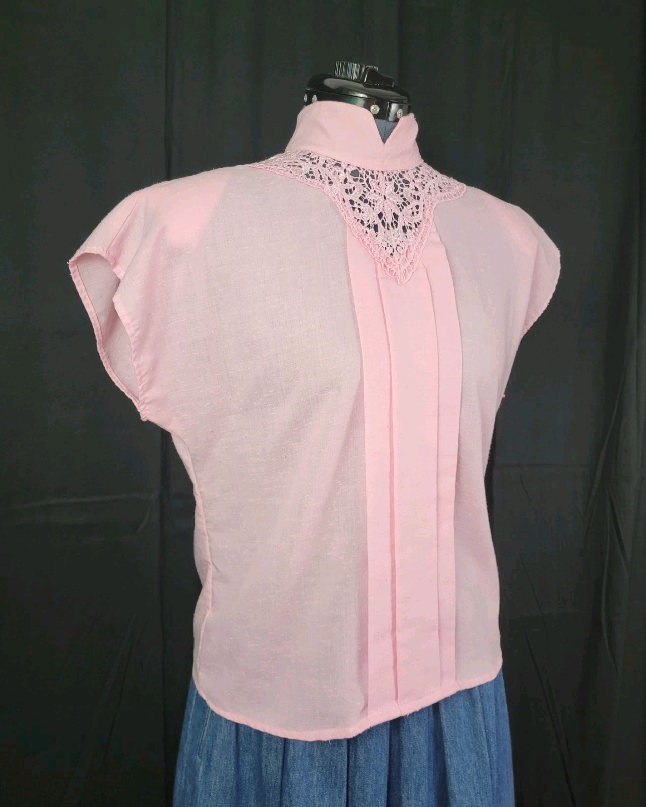 Vintage At Once Pink Drop Shoulder Blouse w Lace Neckline Size Small